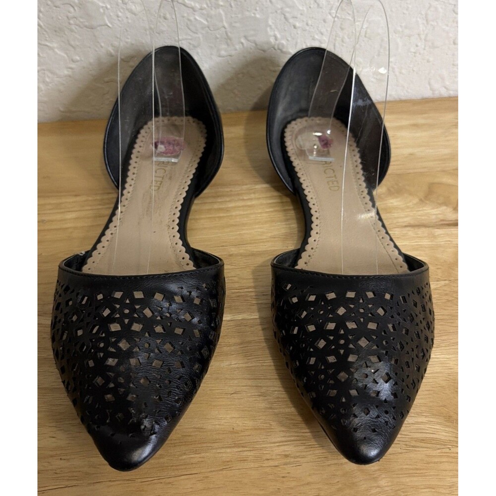 Restricted Women's Flats Black Shoes~Cut-Out design~Pointed Toe Size 8